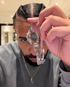 Isaha yo mu bwoko bwa Rolex Daytona ifite agaciro hagati ya $2M na $5M
